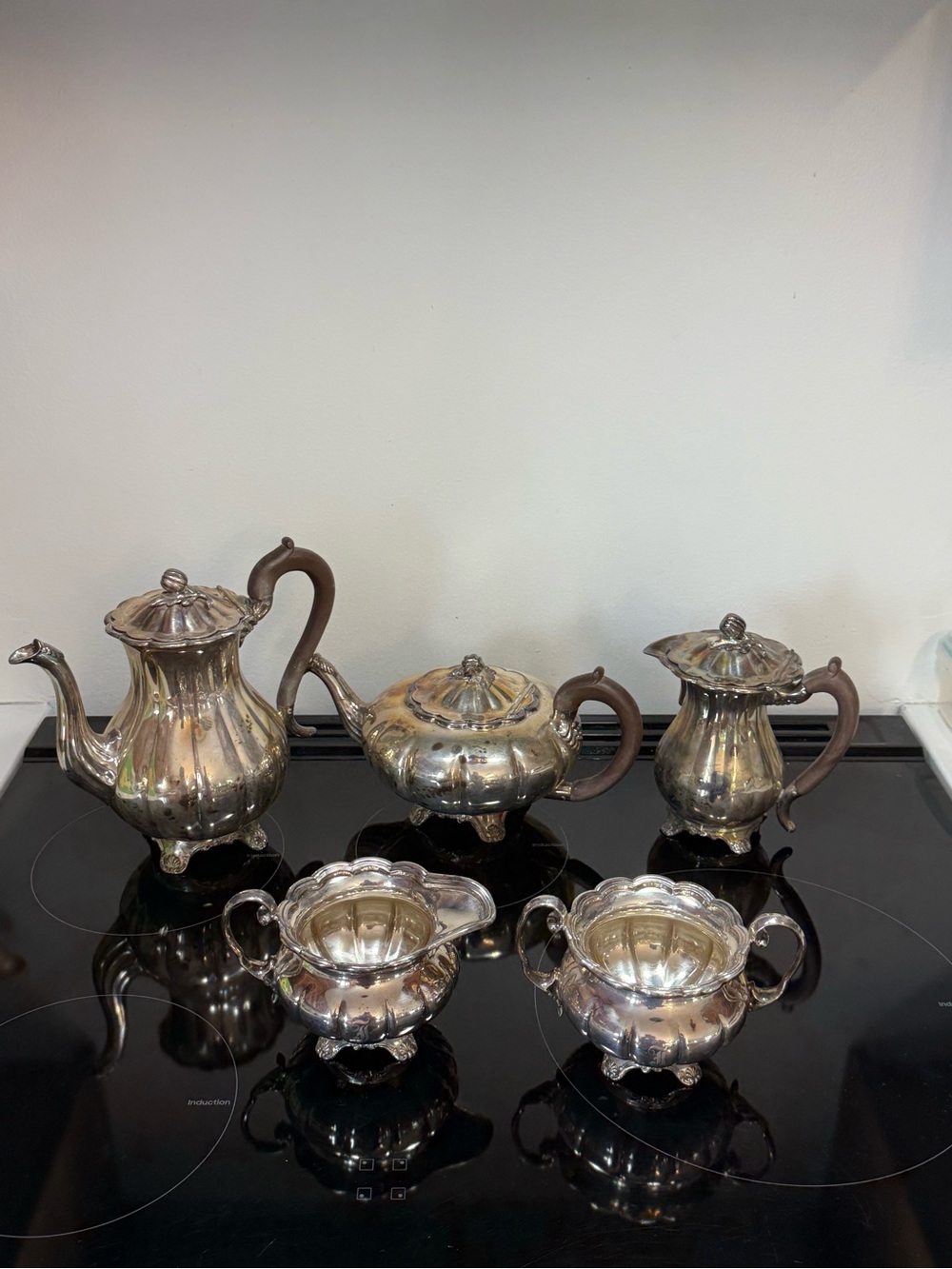 Antique 5 pc Marlboro Old English Silver Plated Copper Tea Set